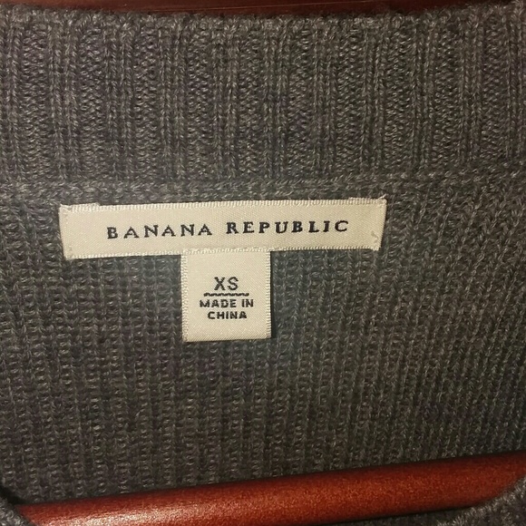 Banana Republic Sweater - Picture 4 of 5